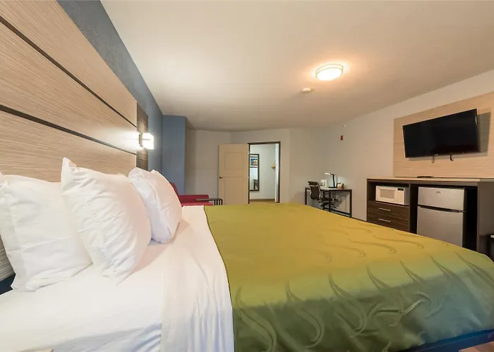 Quality Inn & Suites Manitou Springs At Pikes Peak / Garden Of The Gods